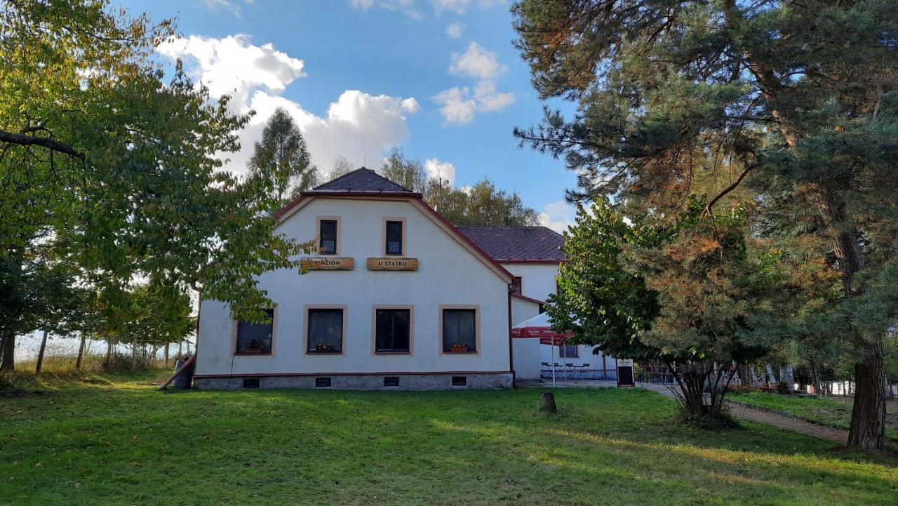 Penzion U Statku Lodherov Экстерьер фото