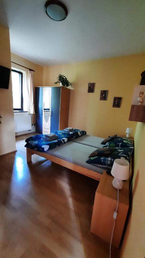 Penzion U Statku Lodherov Экстерьер фото